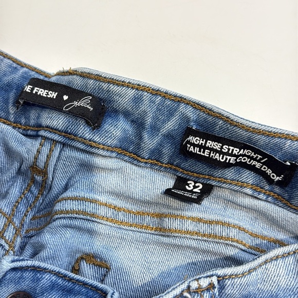 Joe Fresh X Jillian Harris Distressed Boyfriend Jeans Size 32 - Picture 3 of 9